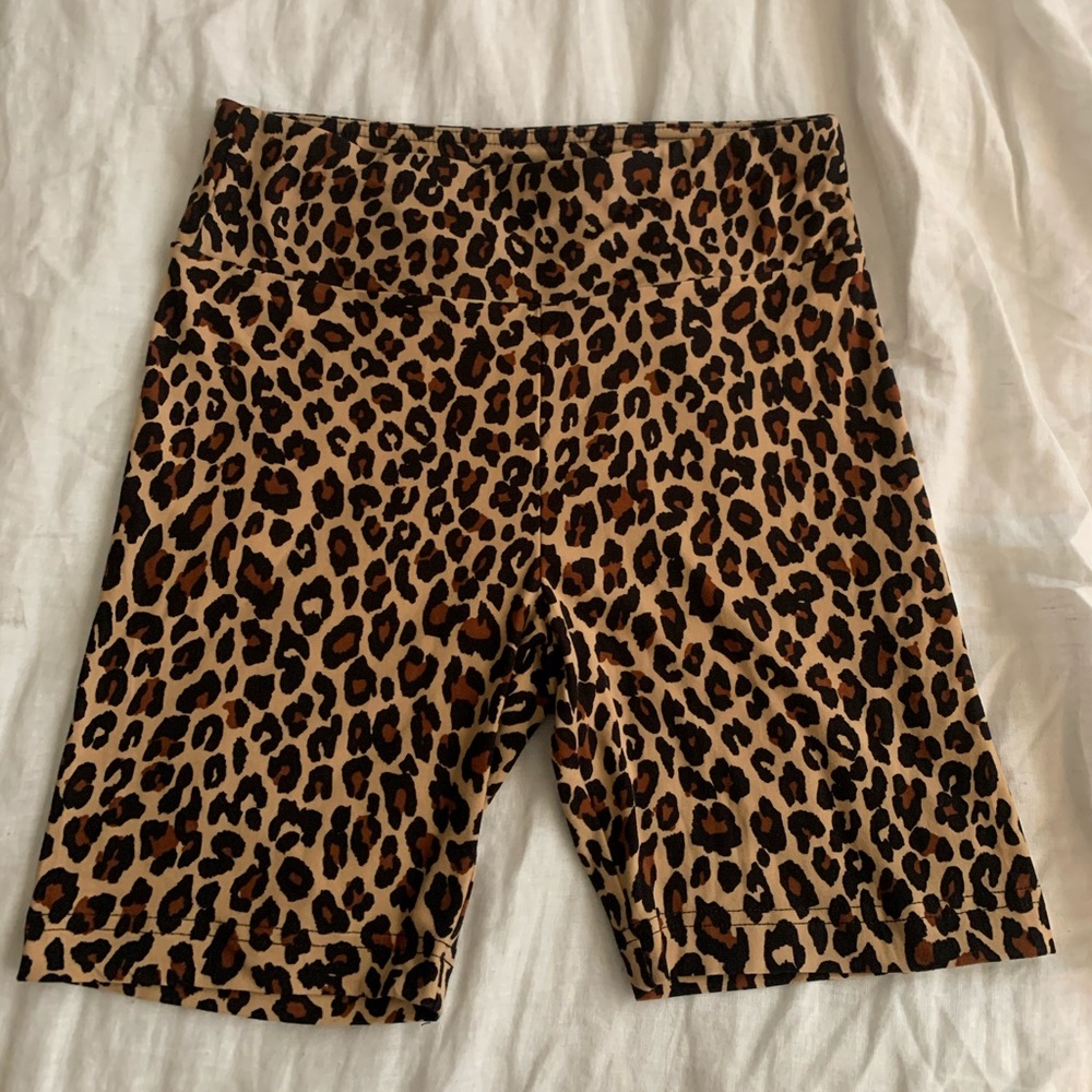 Leopard print biker shorts